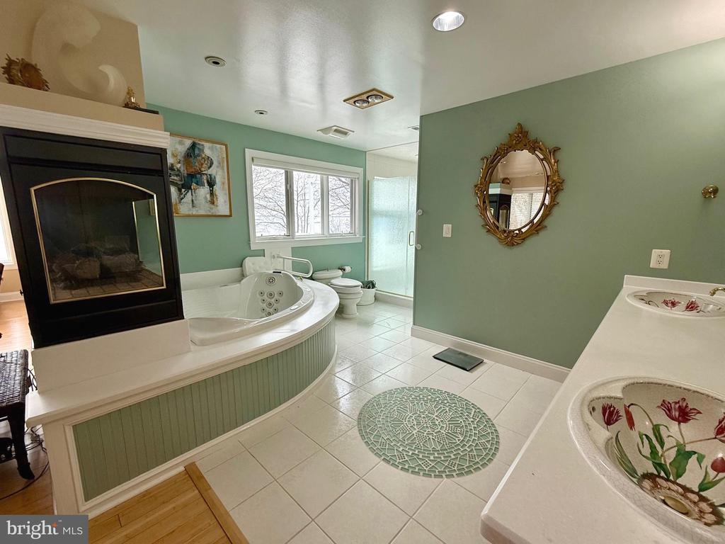 42297 RIVERWINDS DRIVE