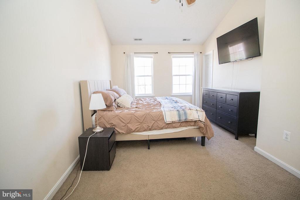 46665 ROBERT LEON DRIVE