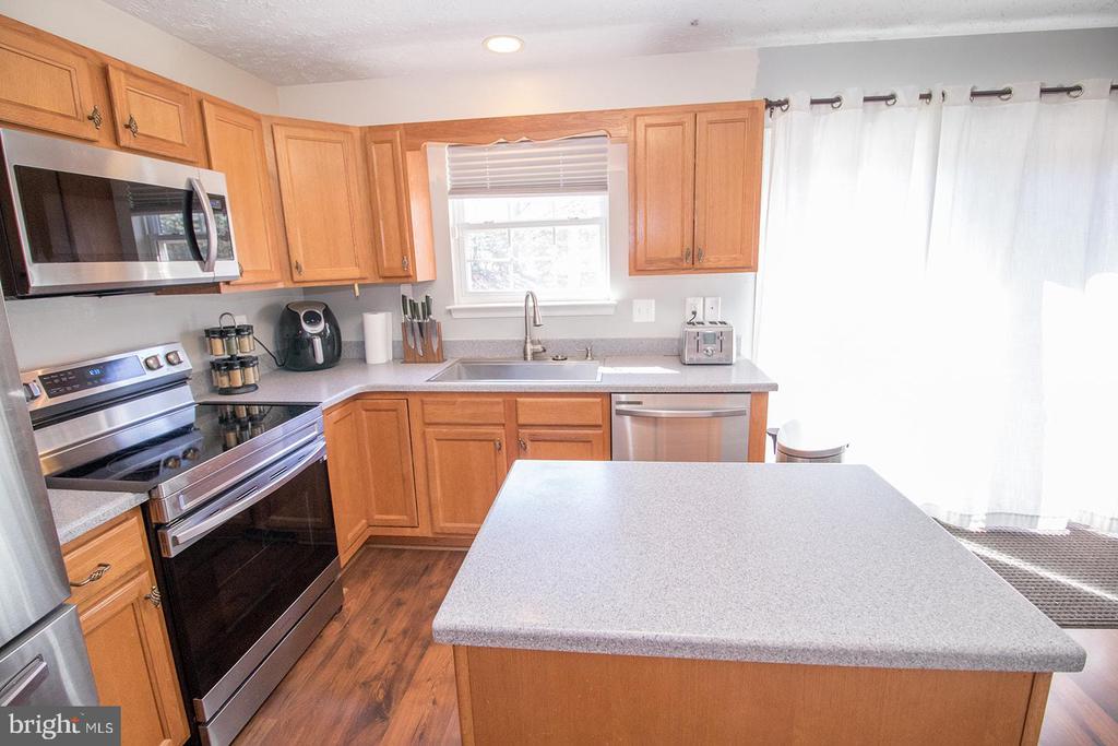 46665 ROBERT LEON DRIVE