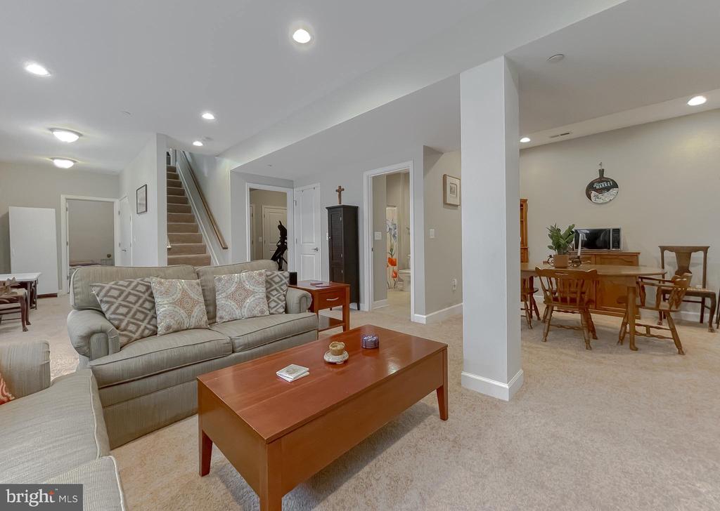 42156 VALLEY DRIVE