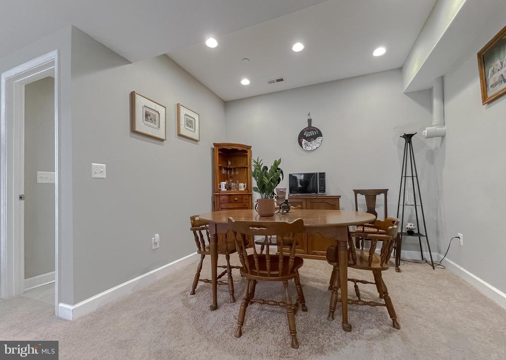 42156 VALLEY DRIVE
