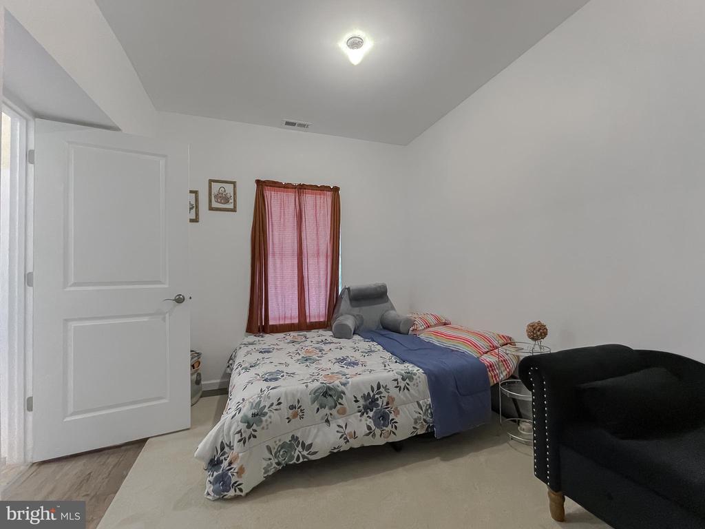 42156 VALLEY DRIVE