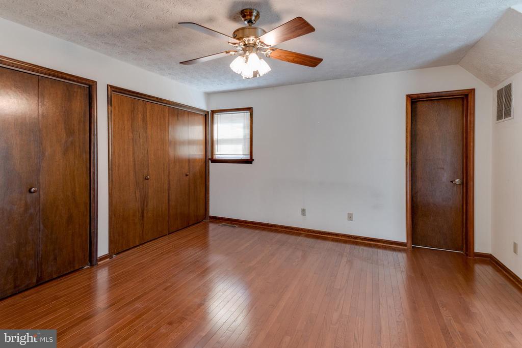 23259 WHITE ELM COURT