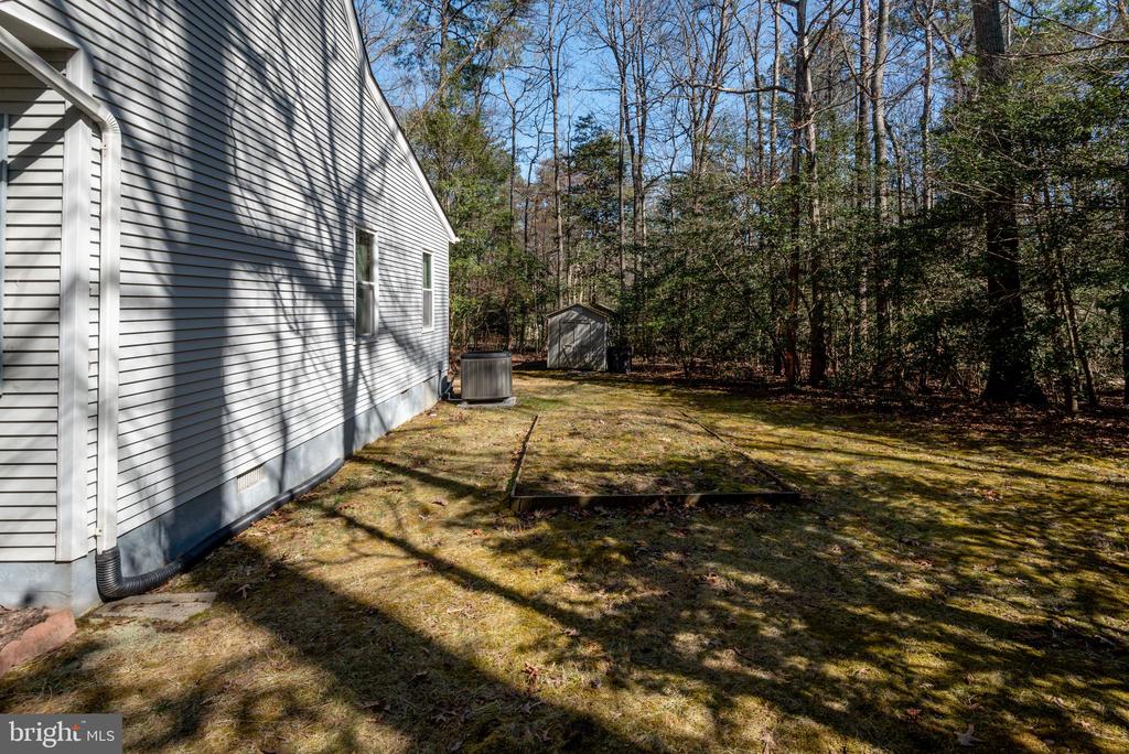 23259 WHITE ELM COURT