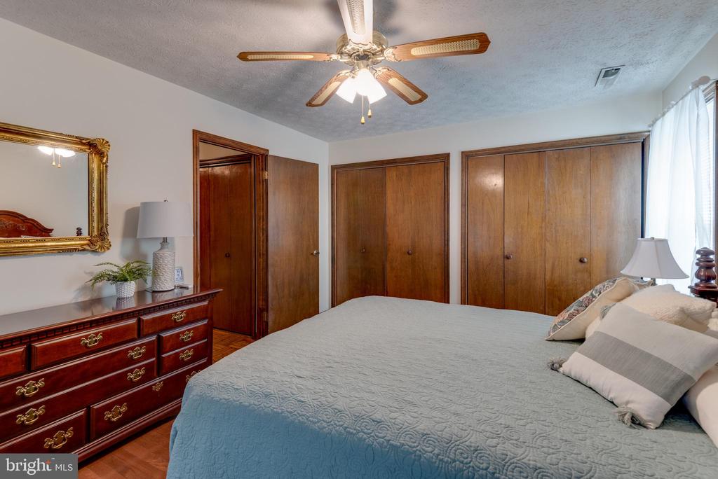 23259 WHITE ELM COURT