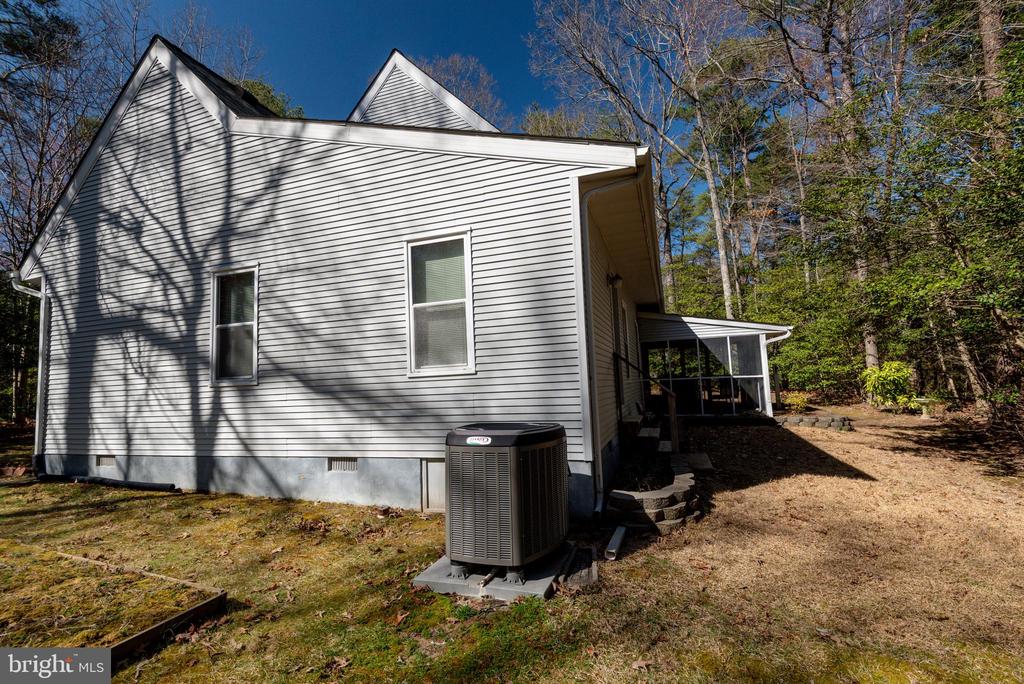 23259 WHITE ELM COURT