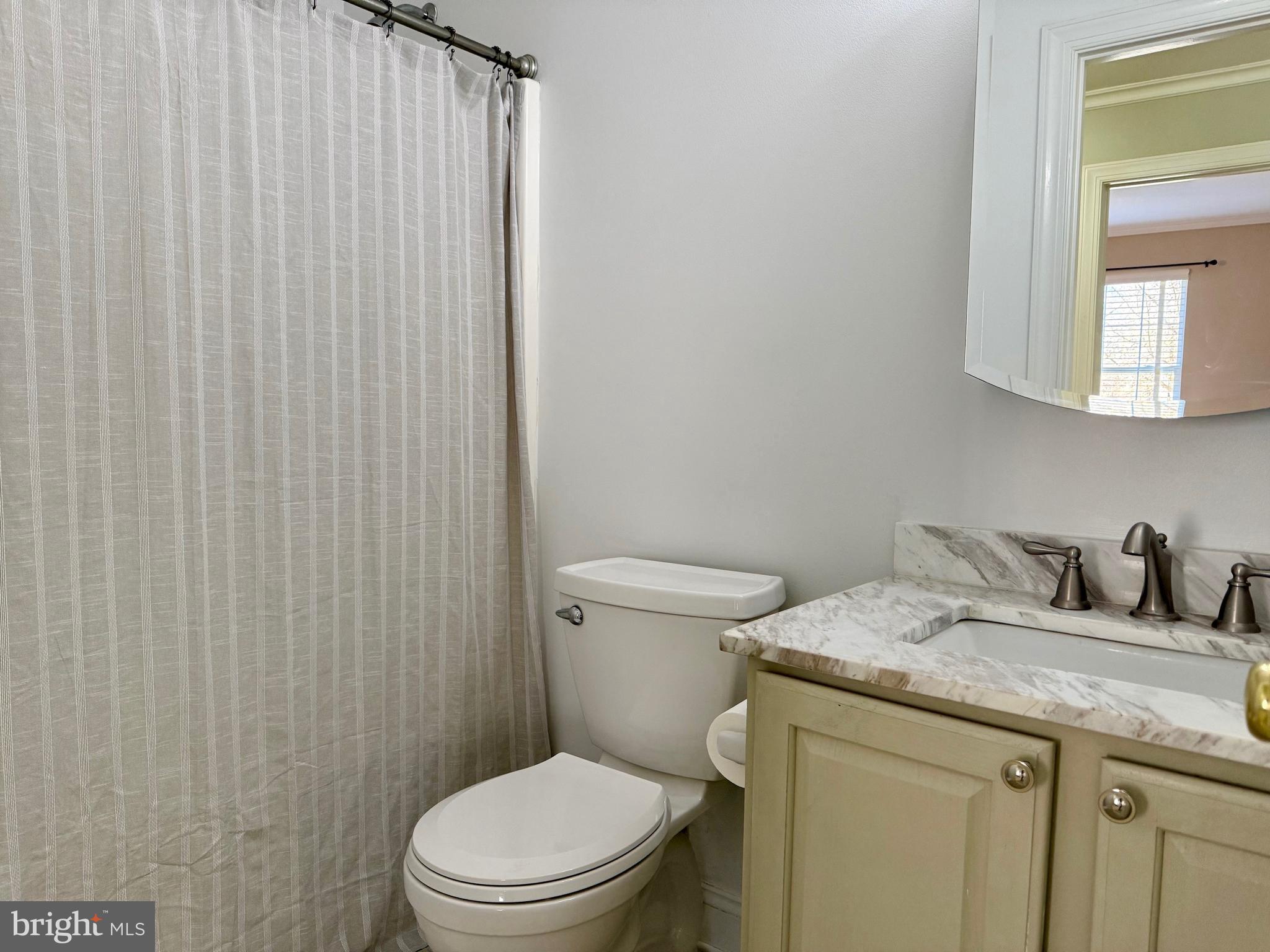 42921 HUNGERFORD COURT