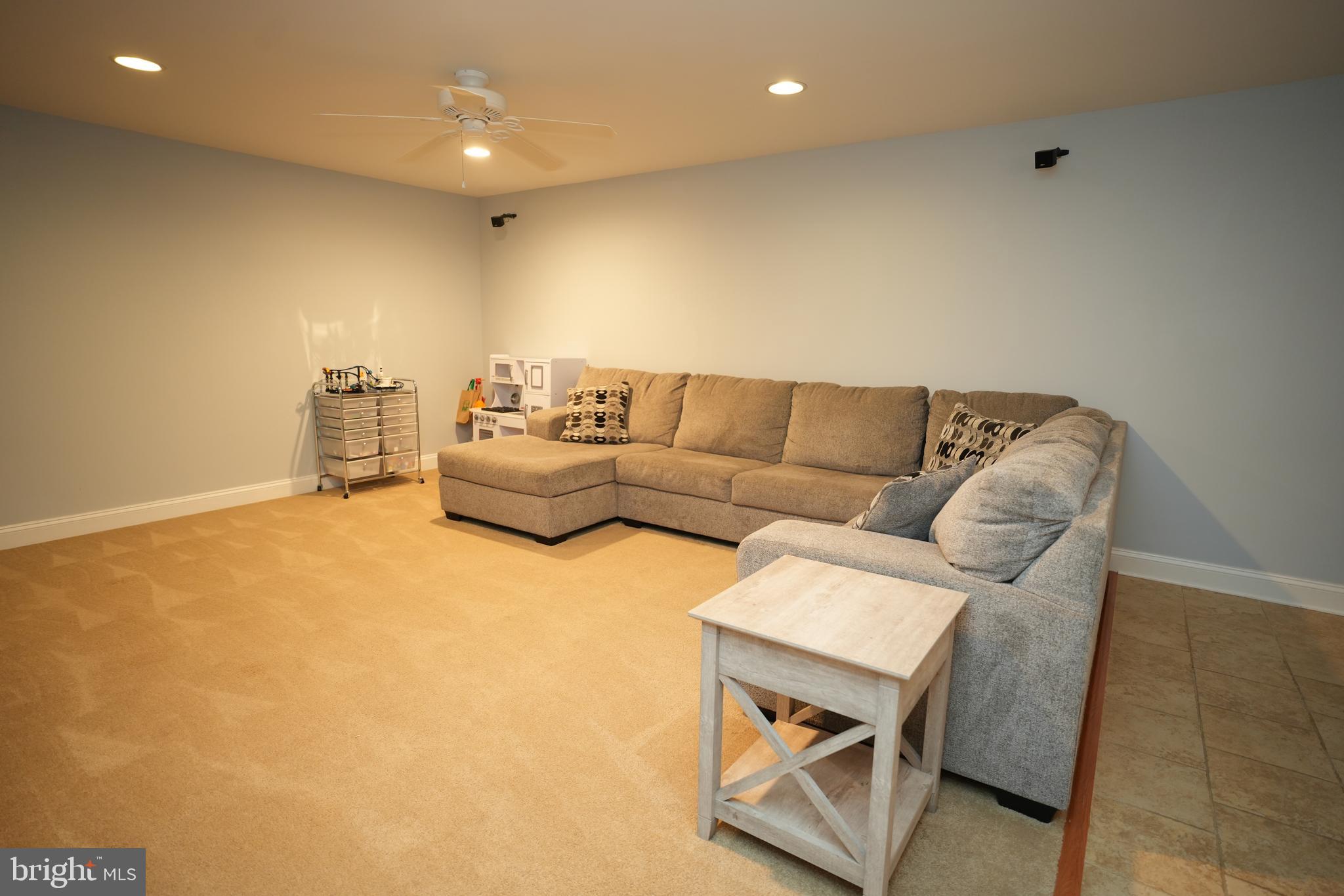 42921 HUNGERFORD COURT