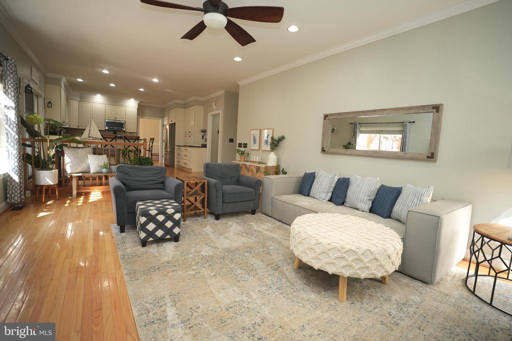 42921 HUNGERFORD COURT