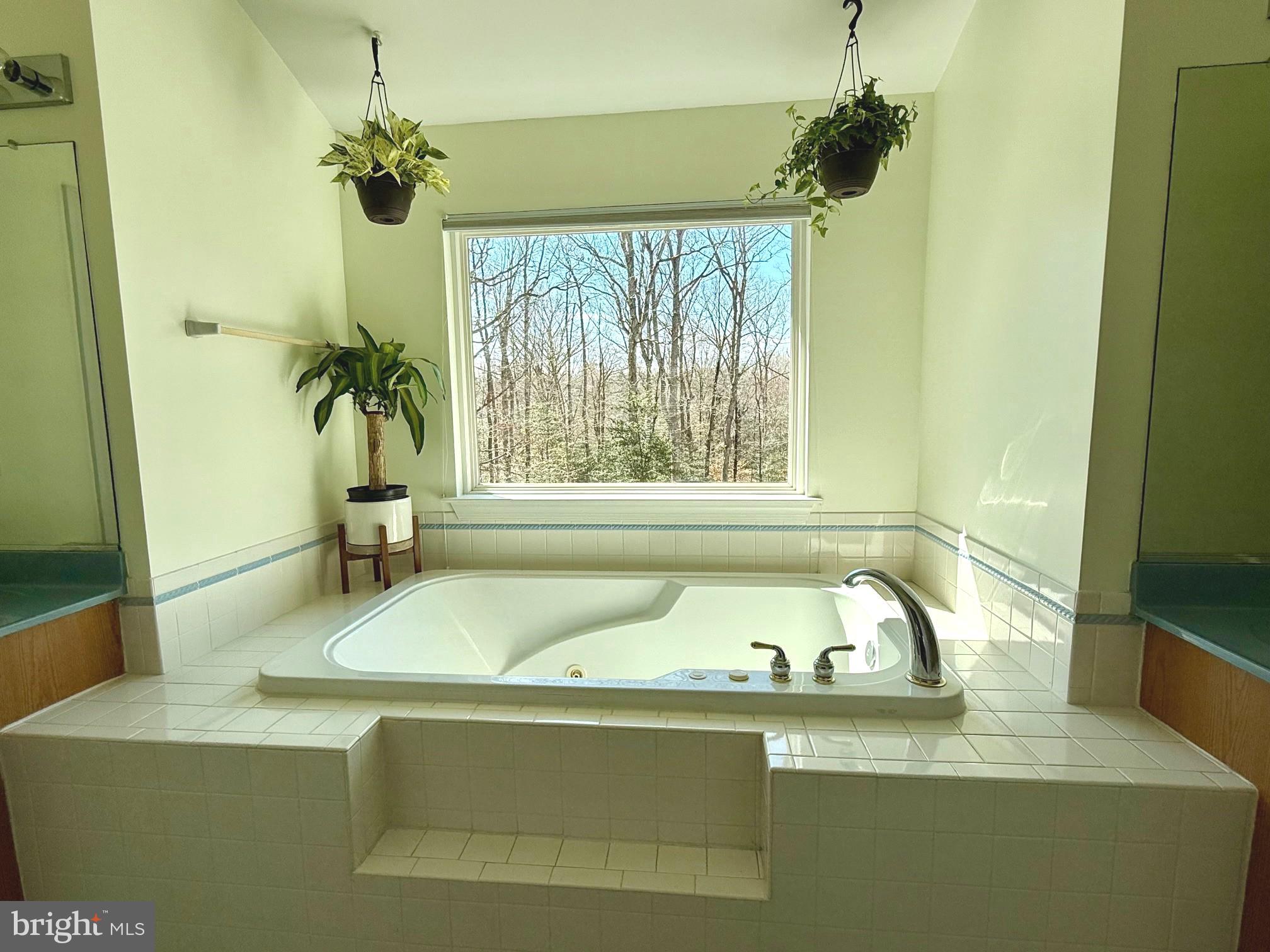 42921 HUNGERFORD COURT