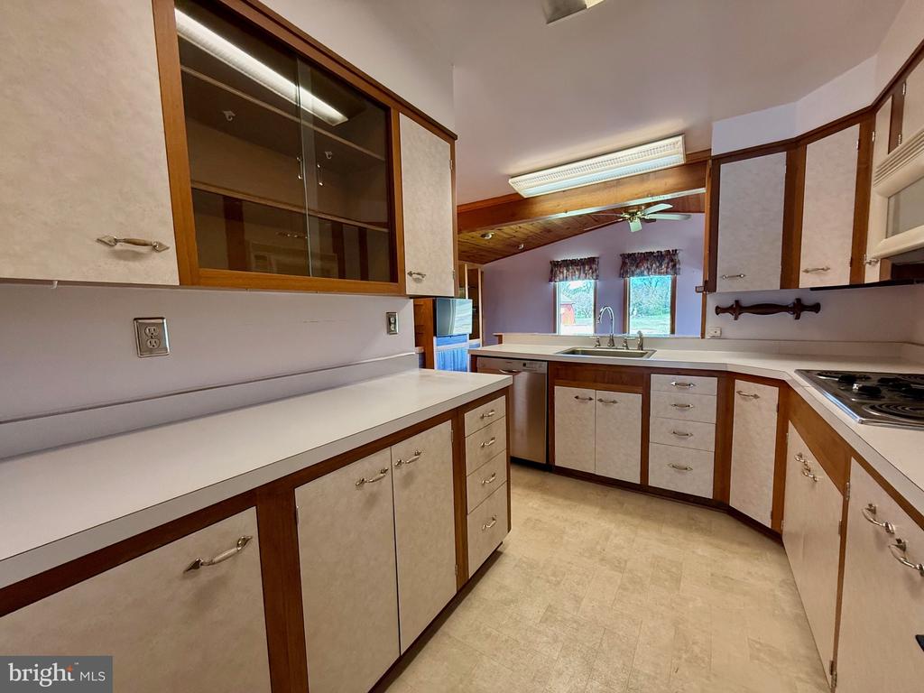 48607 DEEP COVE LANE