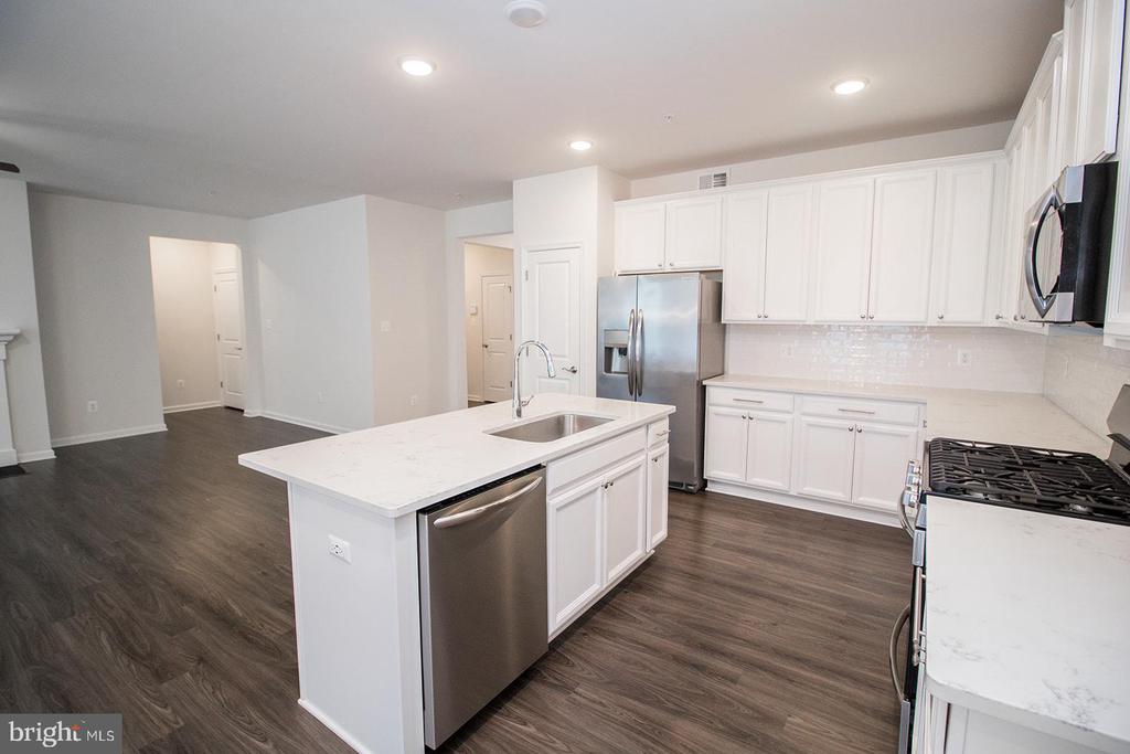 23531 LILLIFLORA DRIVE