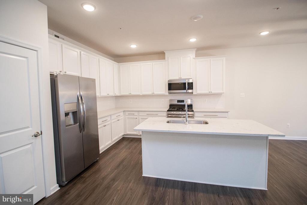 23531 LILLIFLORA DRIVE