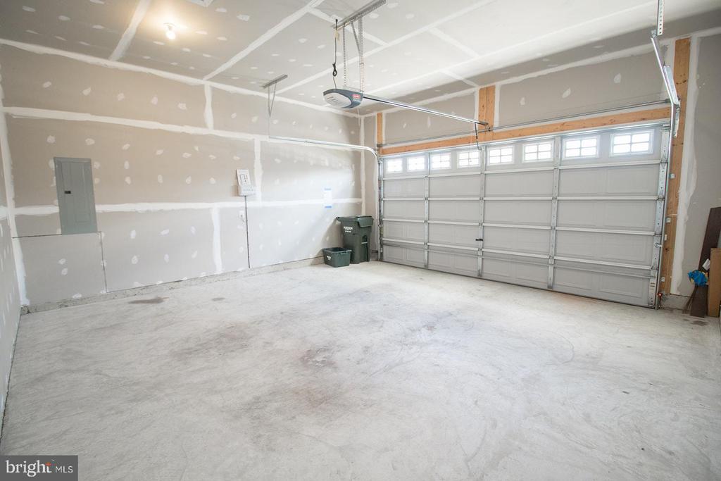 23531 LILLIFLORA DRIVE