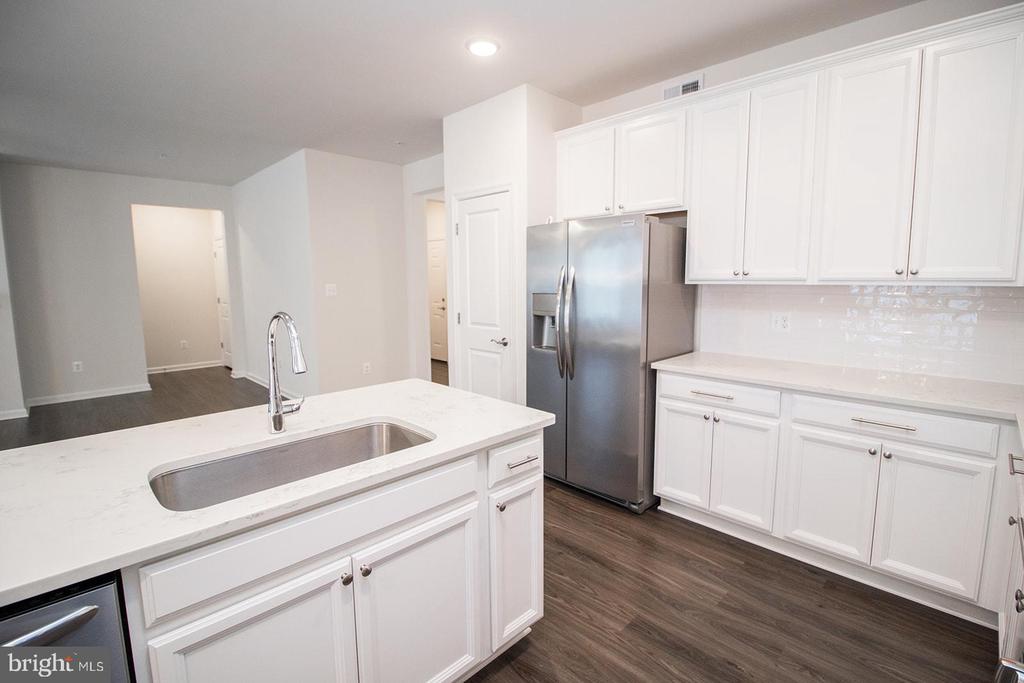 23531 LILLIFLORA DRIVE