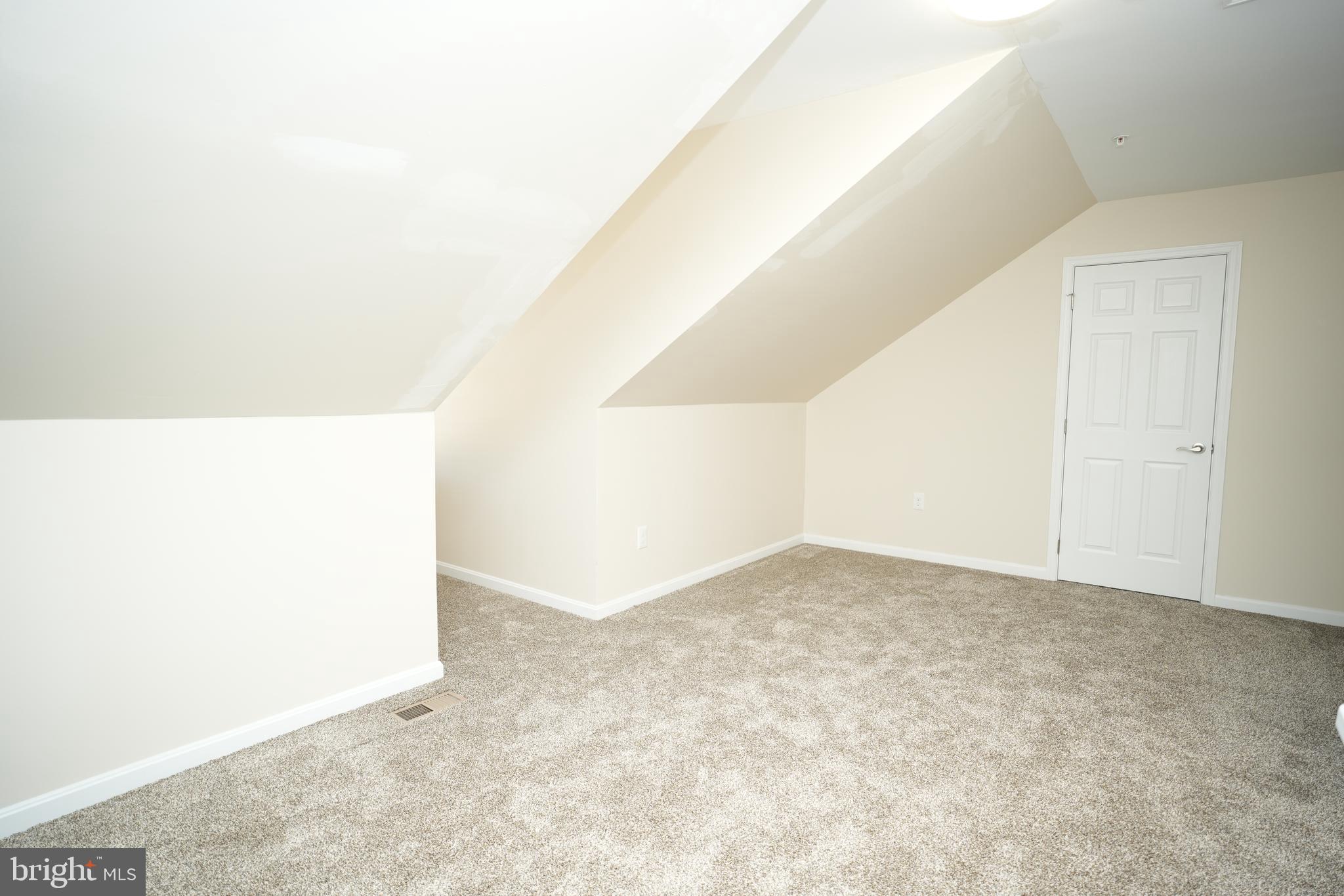 44138 OUTRIGGER WAY