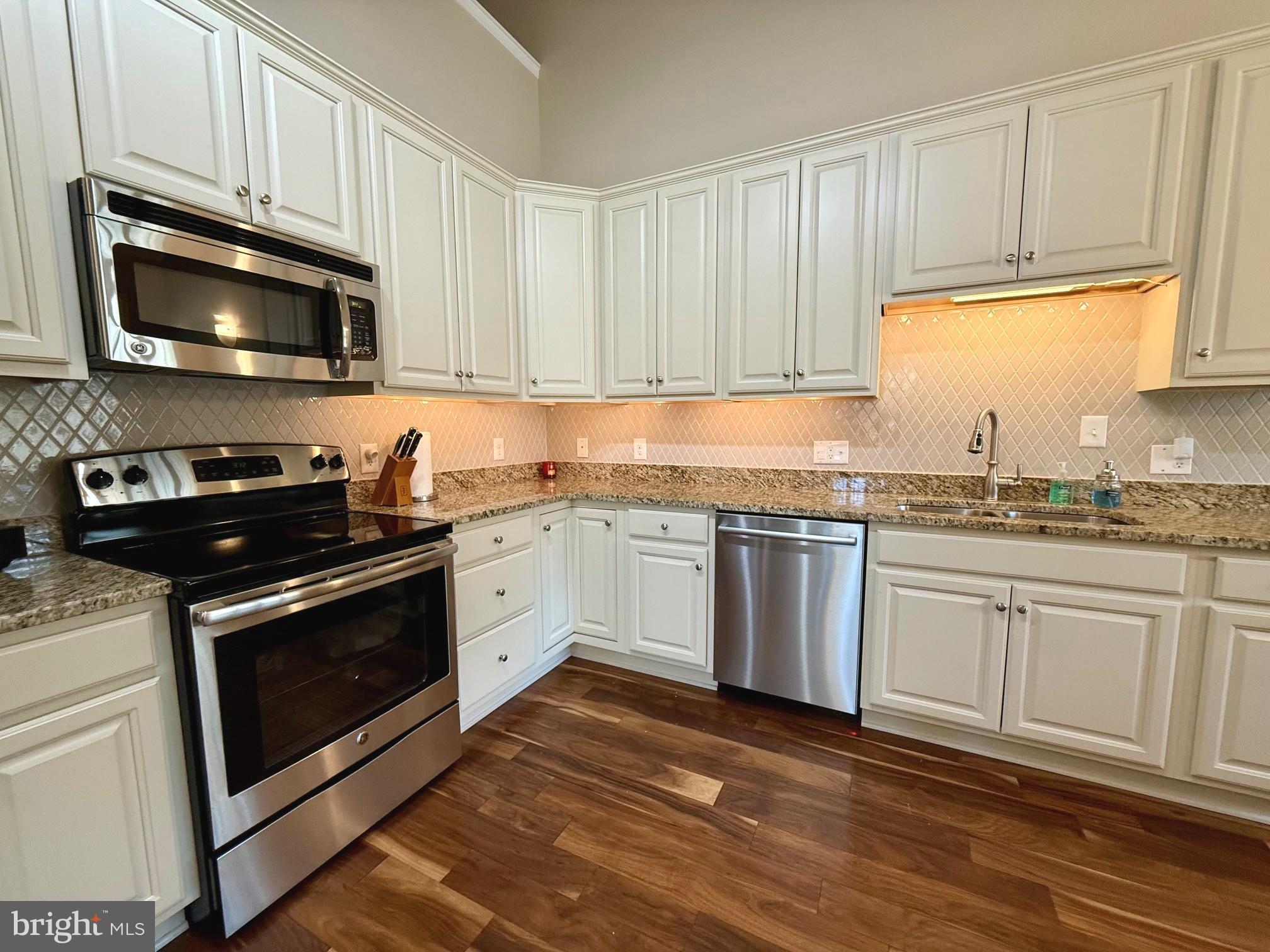 44138 OUTRIGGER WAY