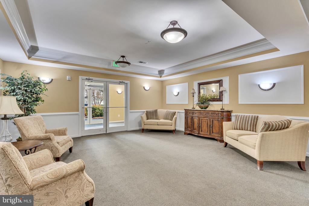 23560 F D R BOULEVARD Unit: 401