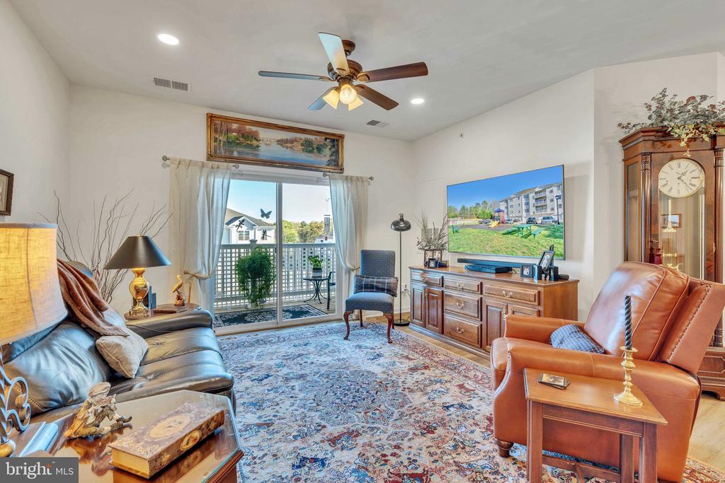 23560 F D R BOULEVARD Unit: 401