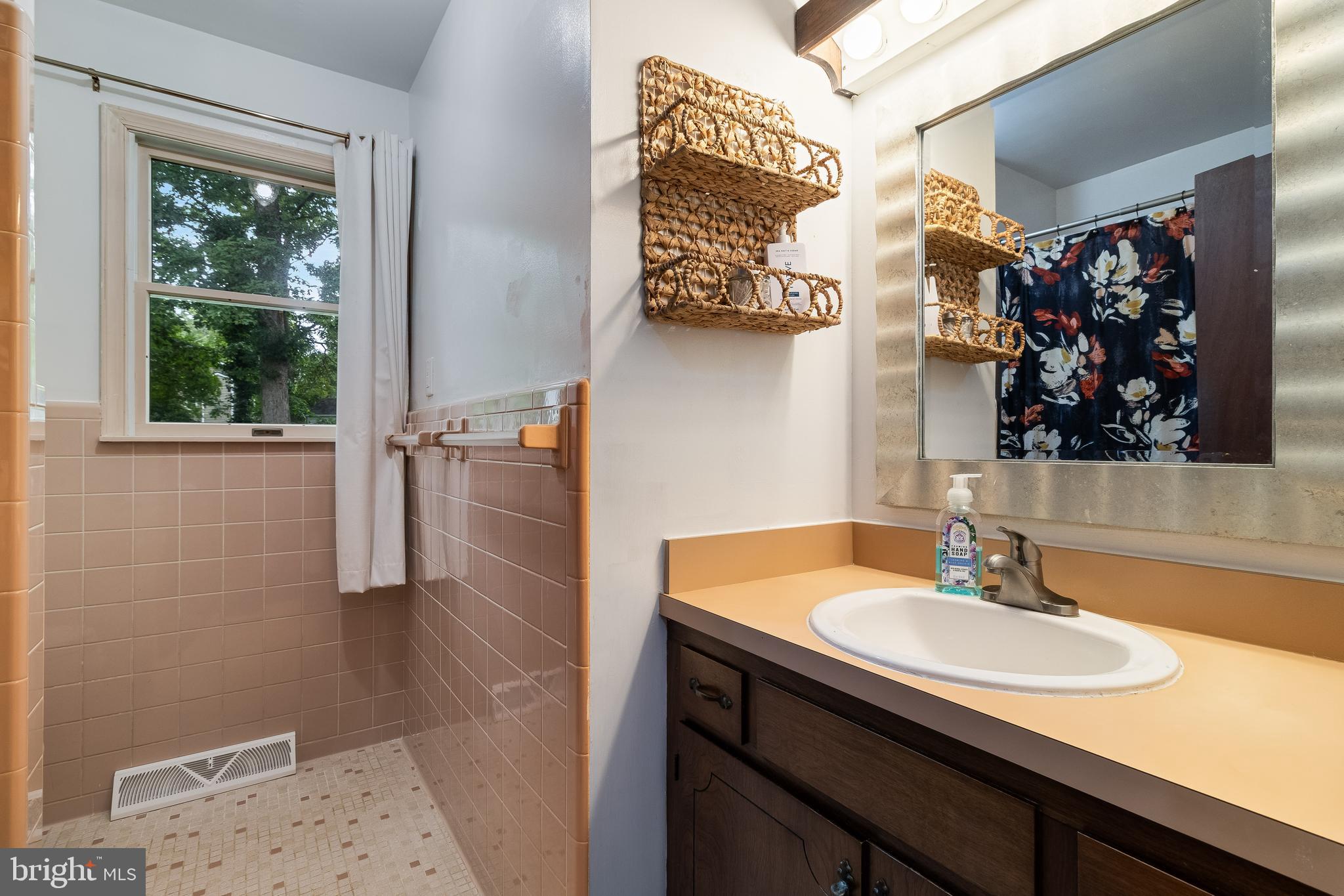 36035 ARMY NAVY DRIVE