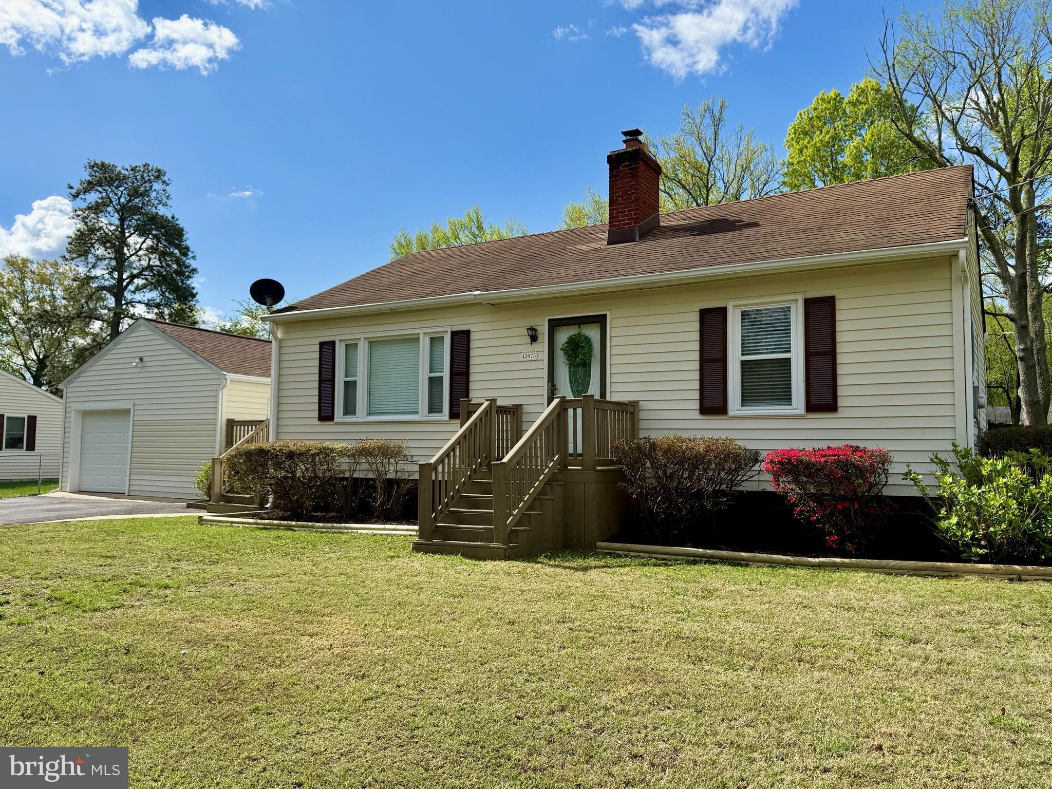 45975 E SUNRISE DRIVE