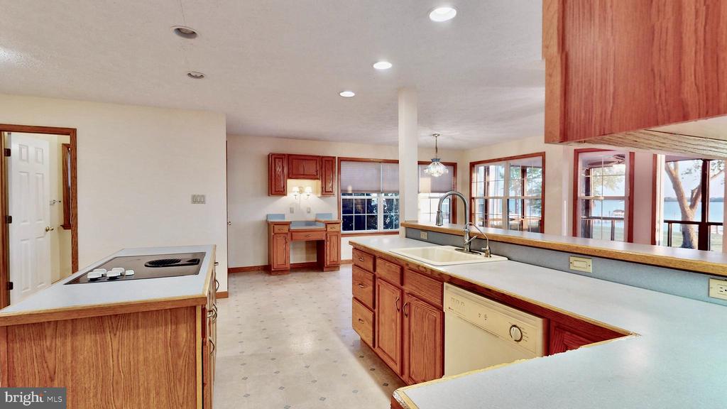 35395 ARMY NAVY DRIVE