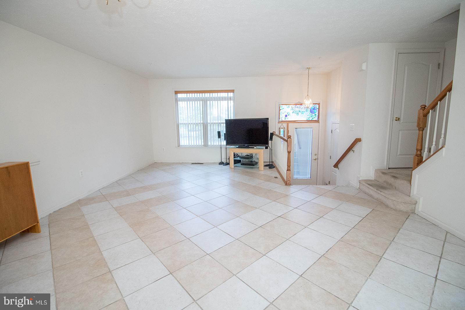 48350 LONG LANE