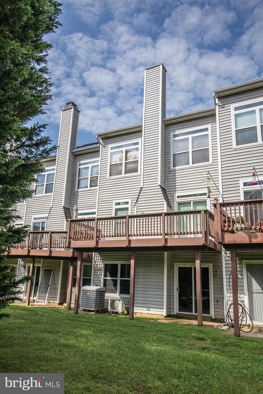 48350 LONG LANE