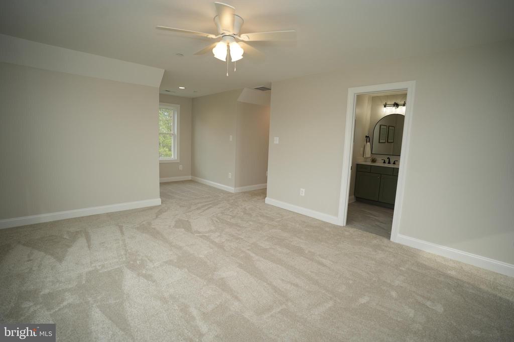 16394 THOMAS ROAD