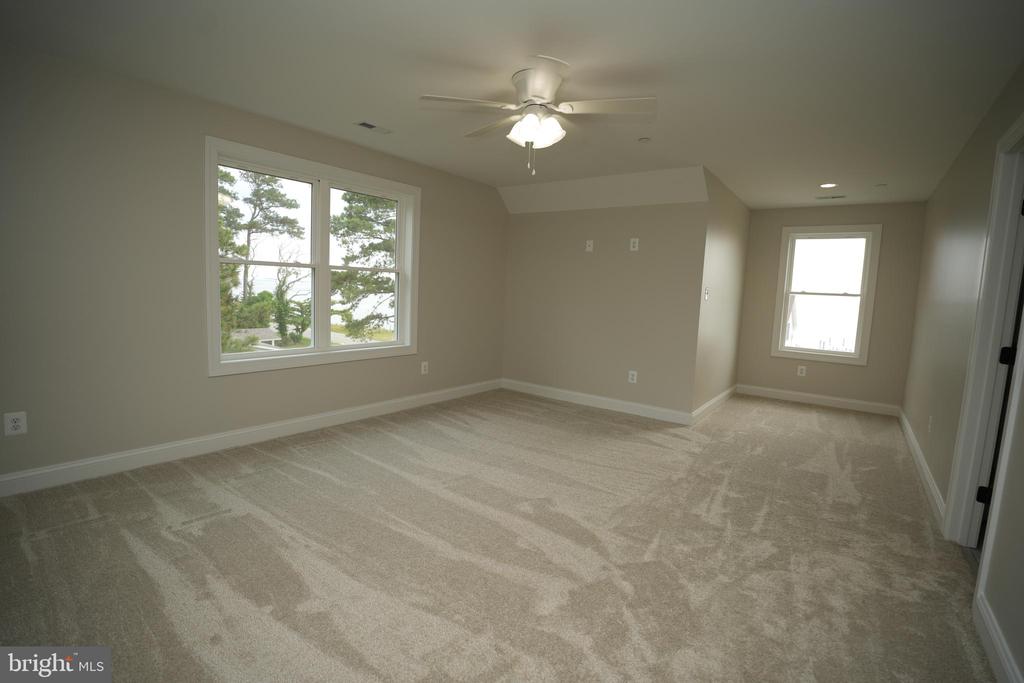 16394 THOMAS ROAD