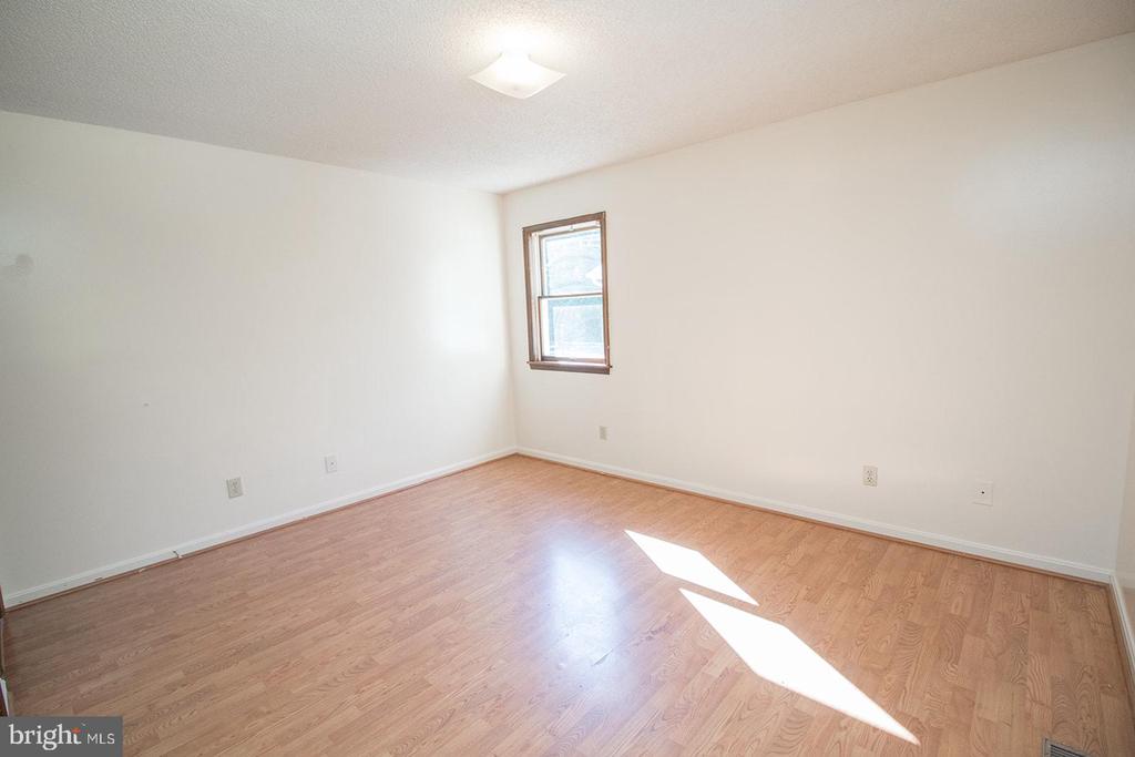 22209 LILAC WAY