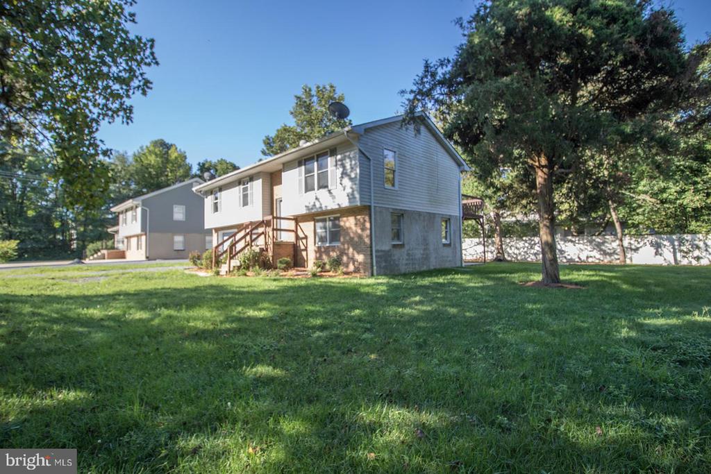 22209 LILAC WAY