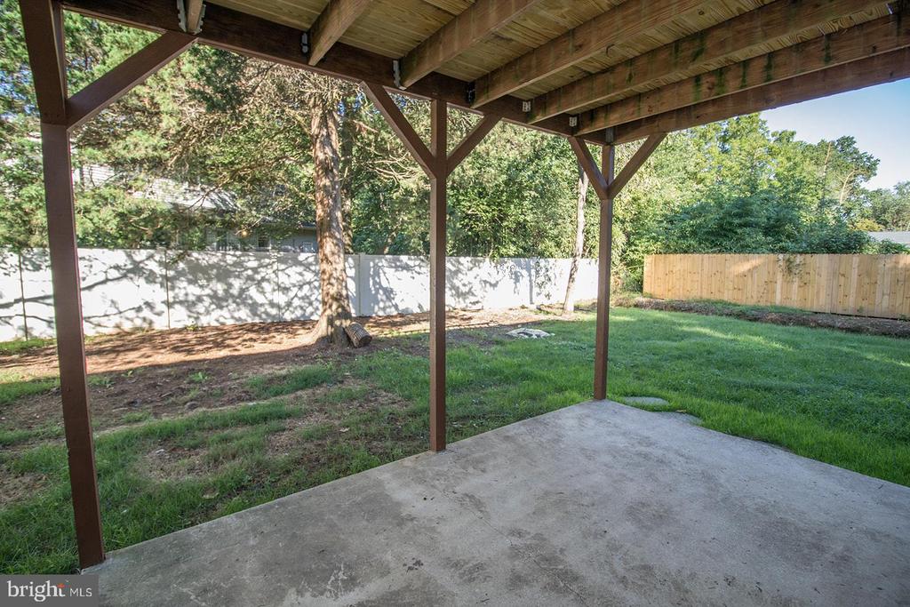 22209 LILAC WAY