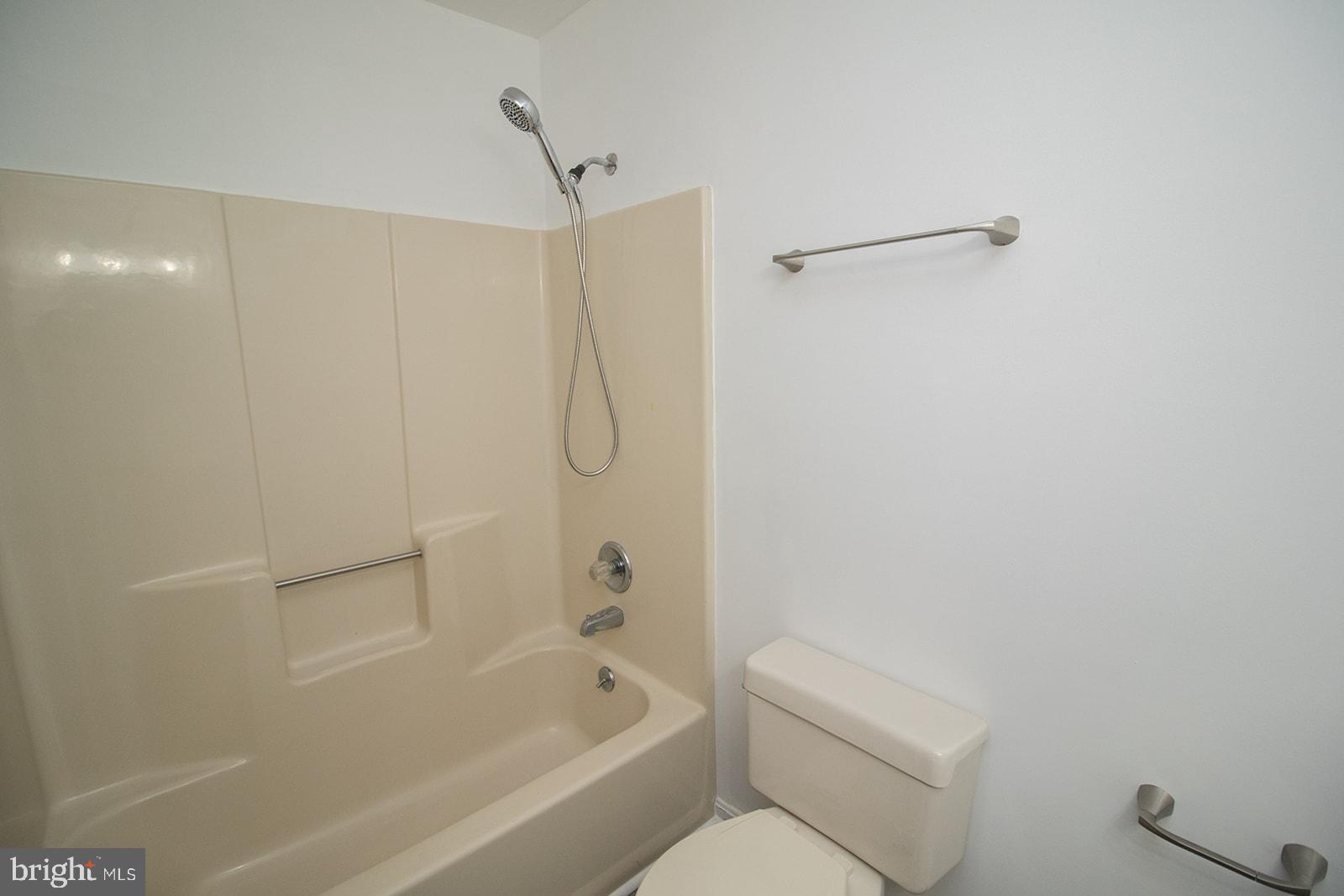 22209 LILAC WAY