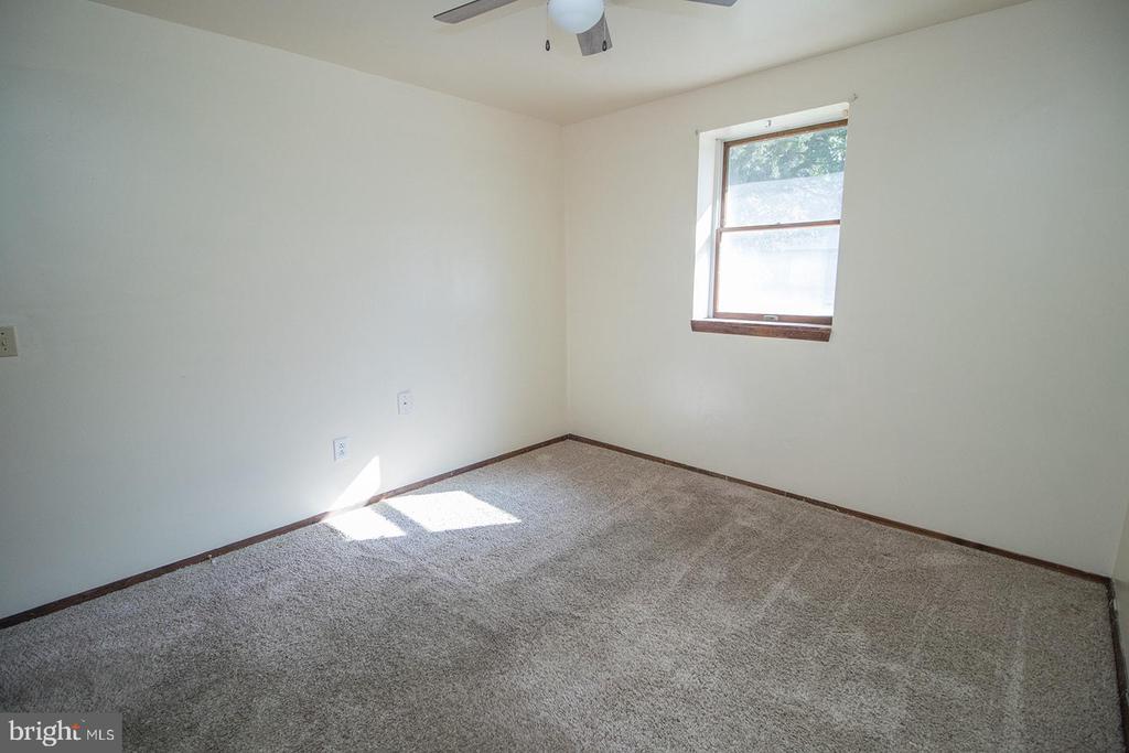 22209 LILAC WAY