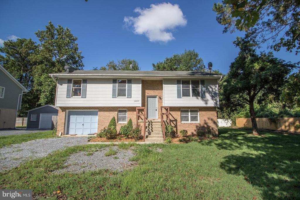 22209 LILAC WAY