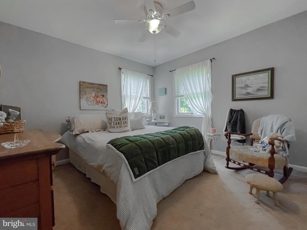 22338 WHITE OAK ROAD