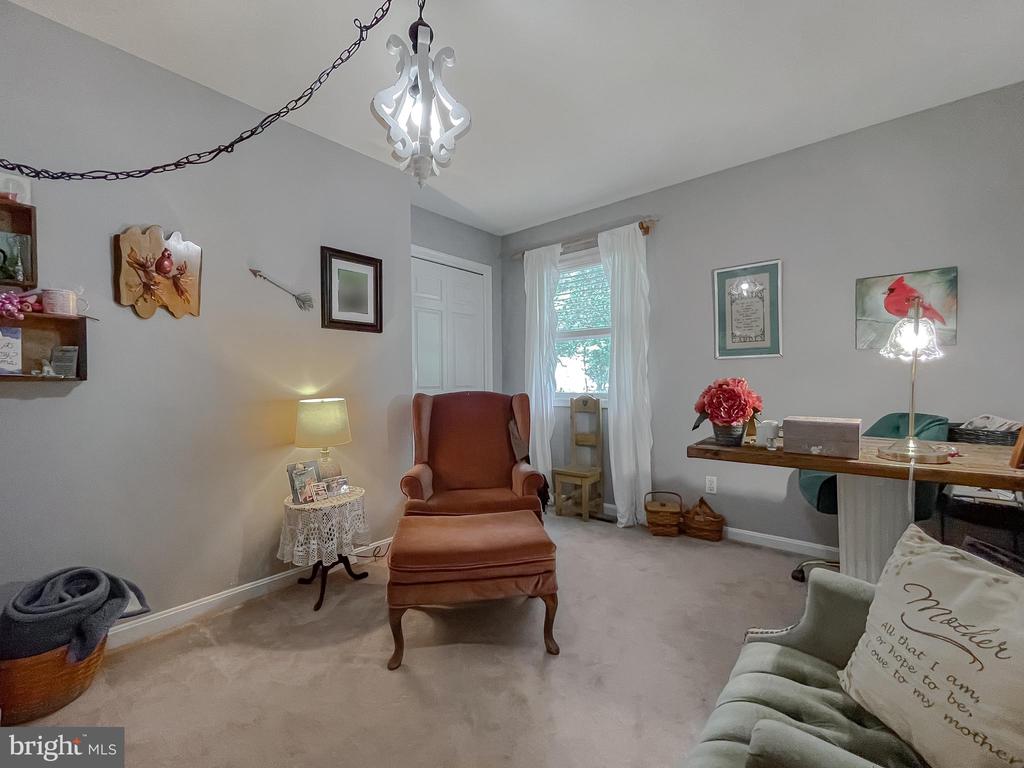 22338 WHITE OAK ROAD