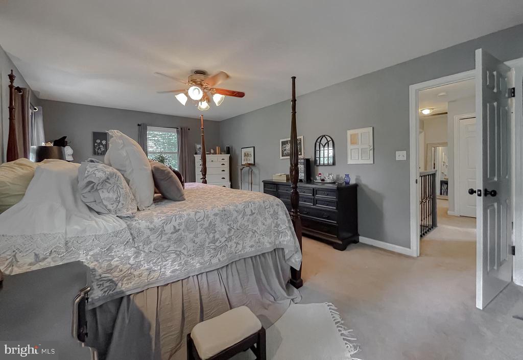 22338 WHITE OAK ROAD