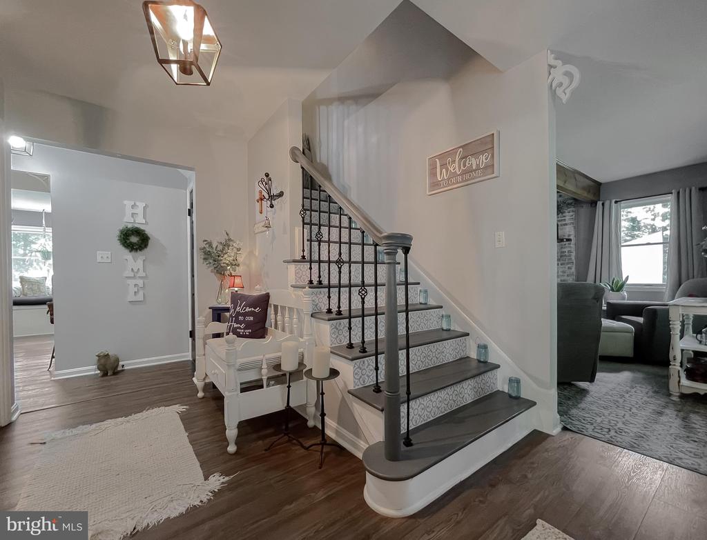 22338 WHITE OAK ROAD