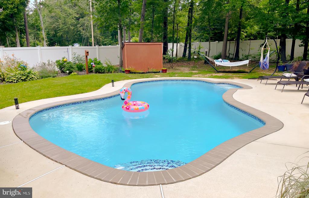 22338 WHITE OAK ROAD