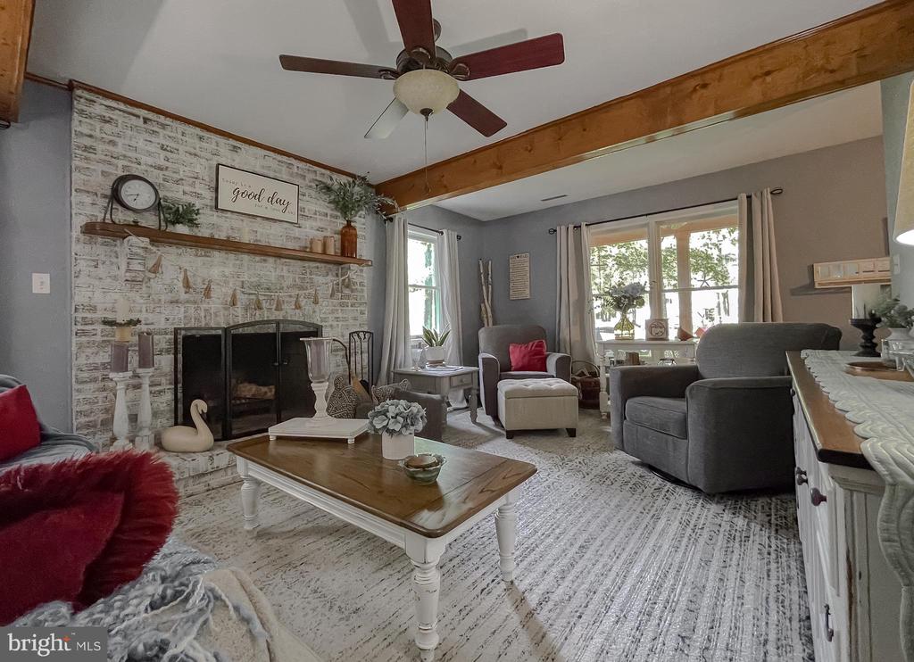 22338 WHITE OAK ROAD