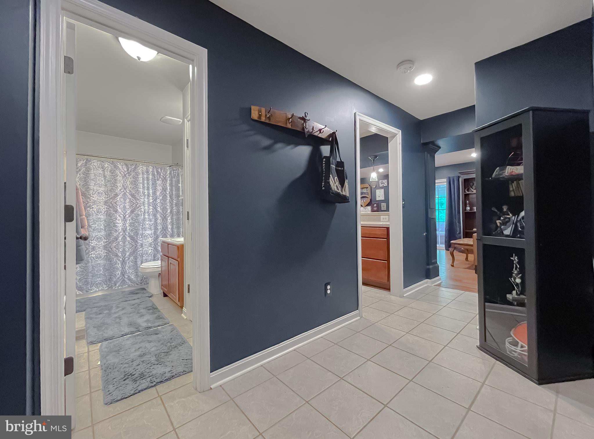 44906 GOLDEN EYE COURT
