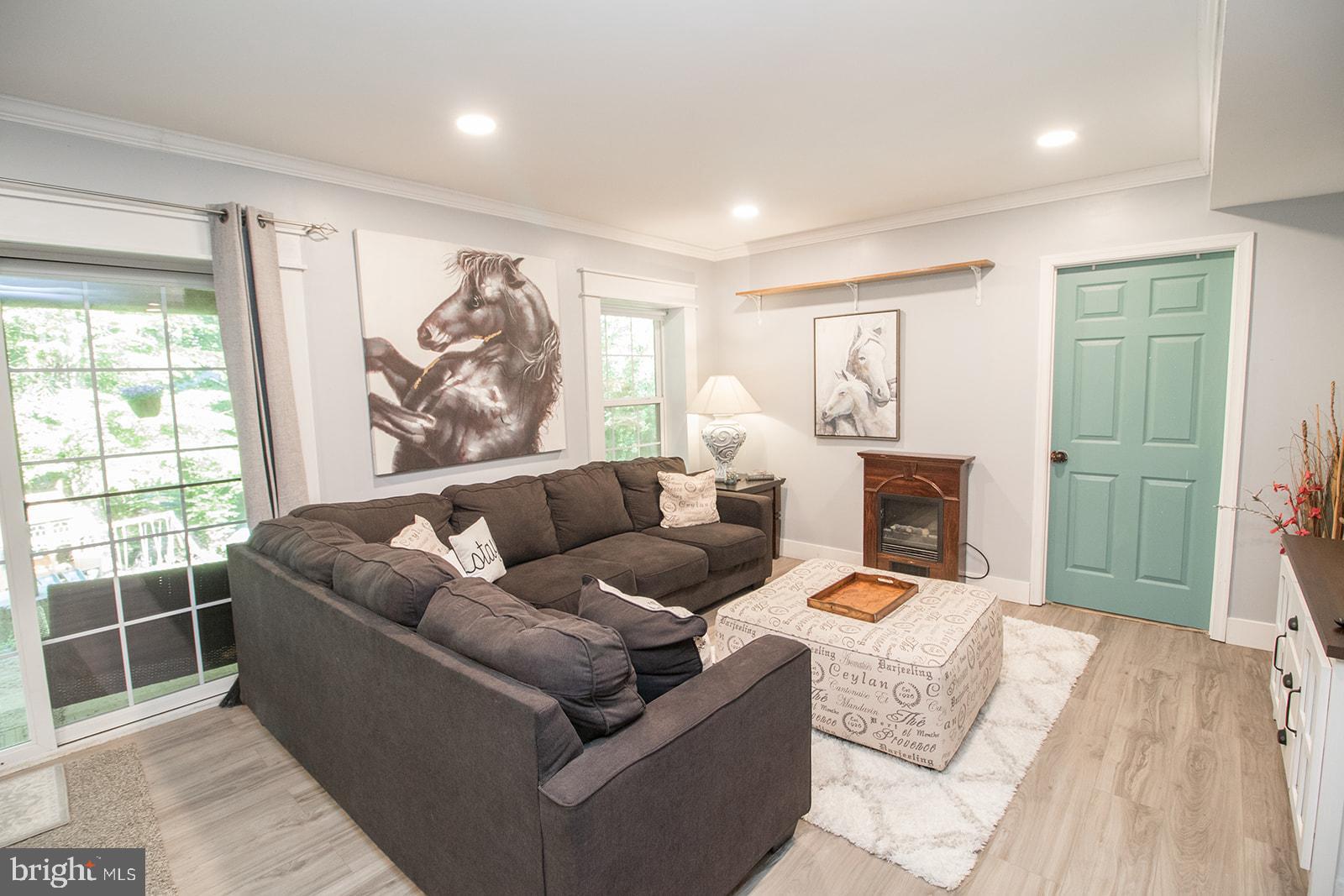 44906 GOLDEN EYE COURT