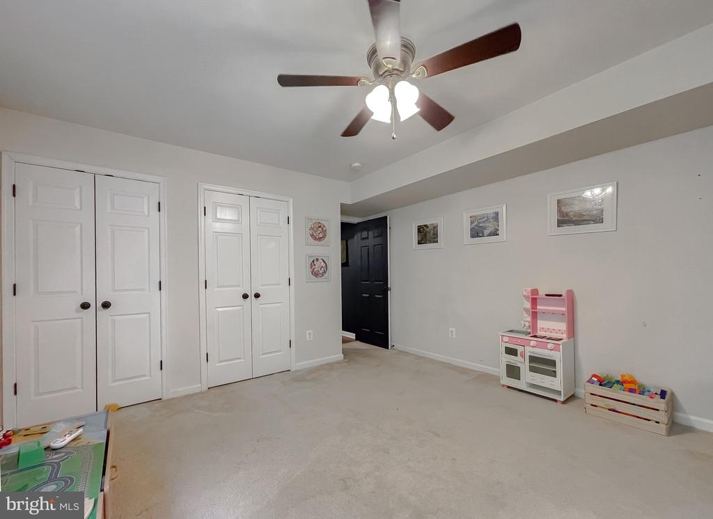 44906 GOLDEN EYE COURT
