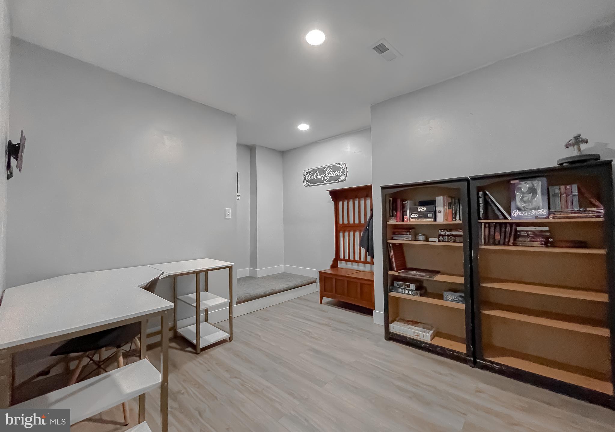 44906 GOLDEN EYE COURT