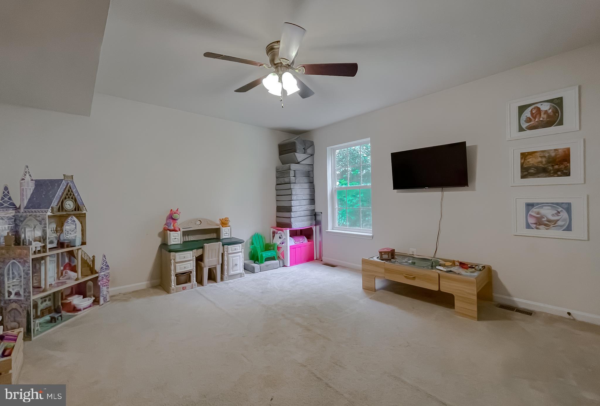 44906 GOLDEN EYE COURT