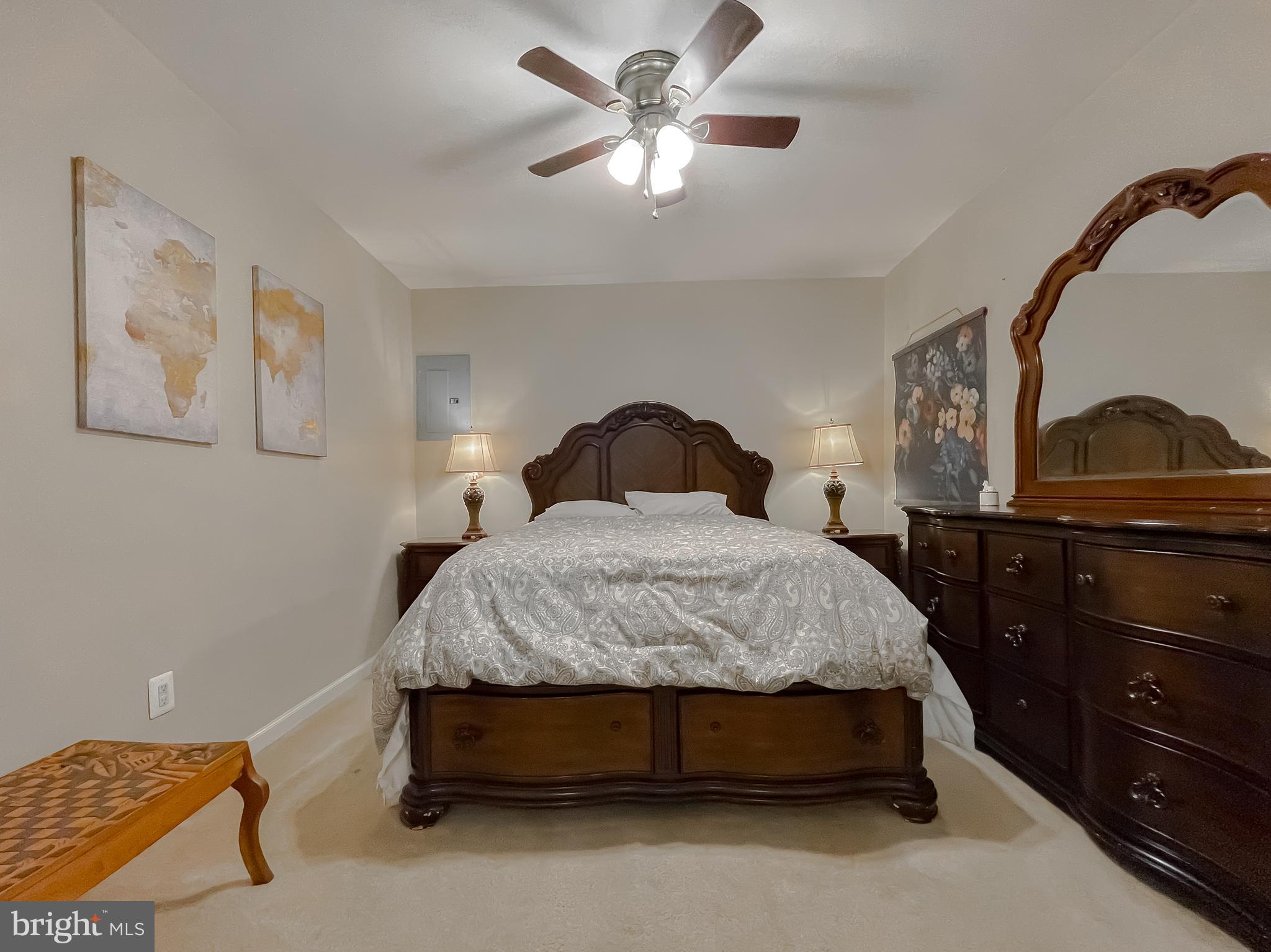 44906 GOLDEN EYE COURT