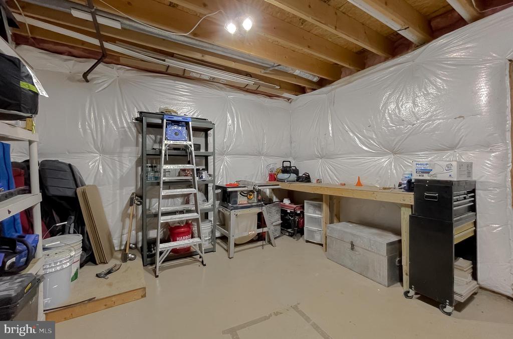 44906 GOLDEN EYE COURT