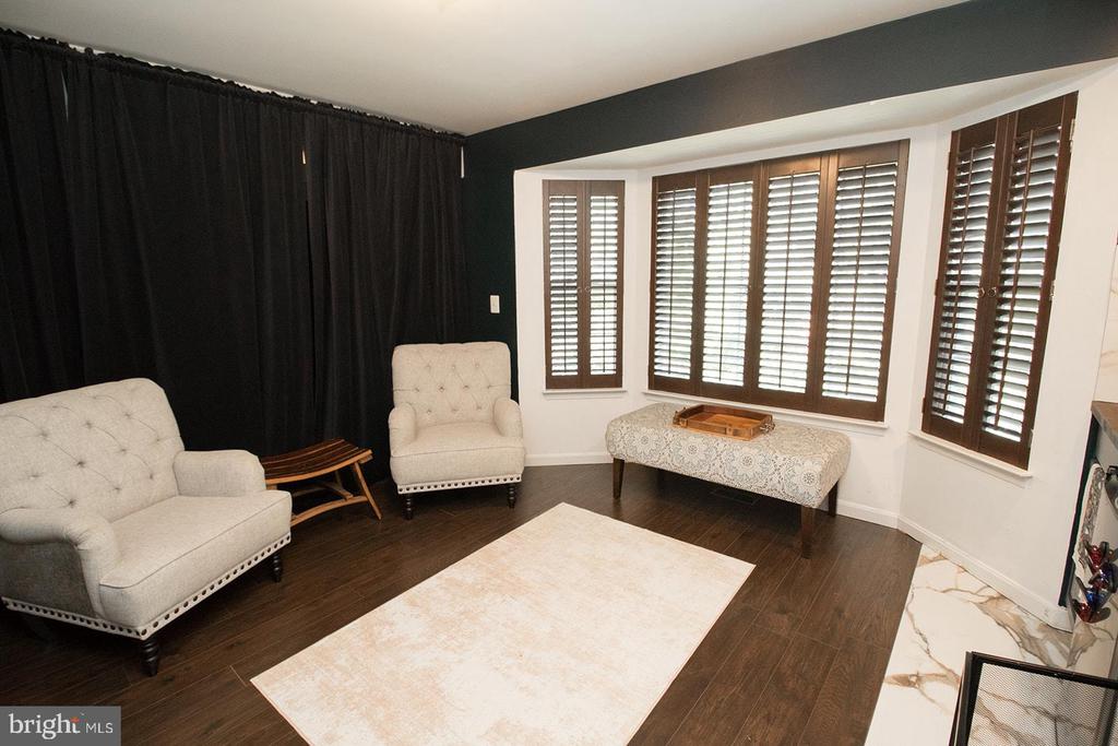 44906 GOLDEN EYE COURT